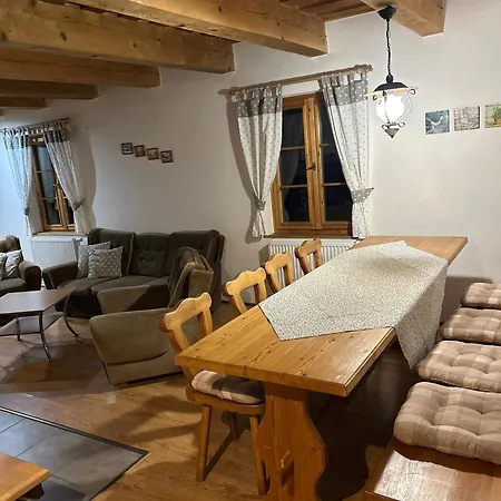 Domcek V Strani Lodge
